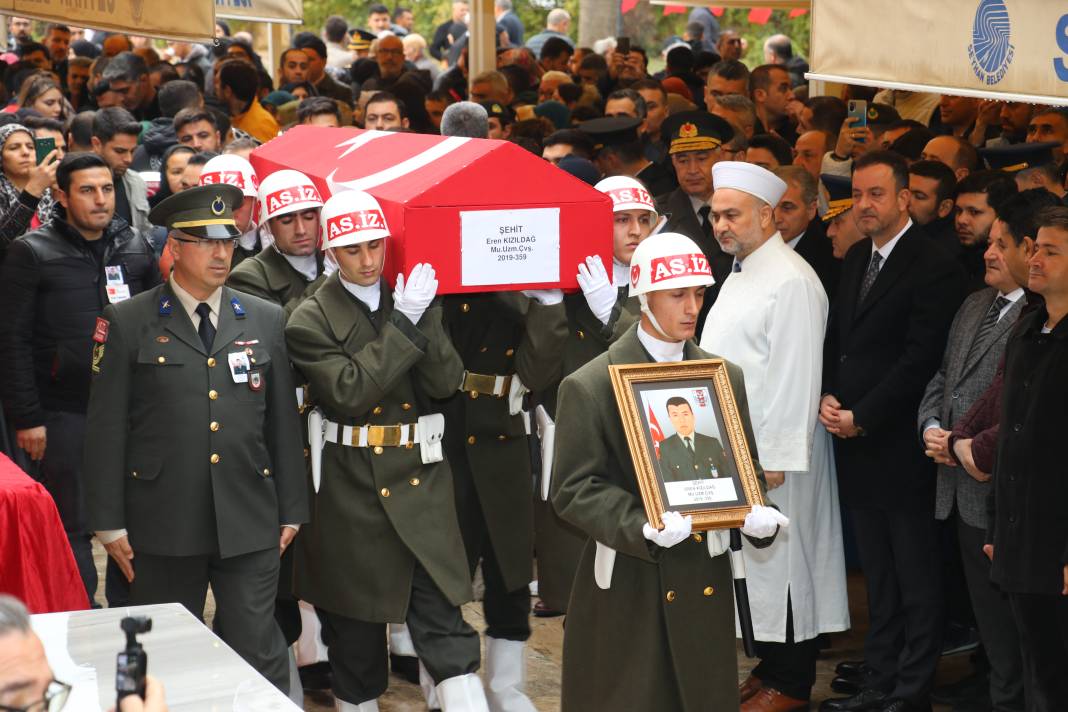 Şehit Uzman Çavuş Eren Kızıldağ'ın eşinden yürek yakan ağıt: Canım eşim, doyamadım Allah'ım 21